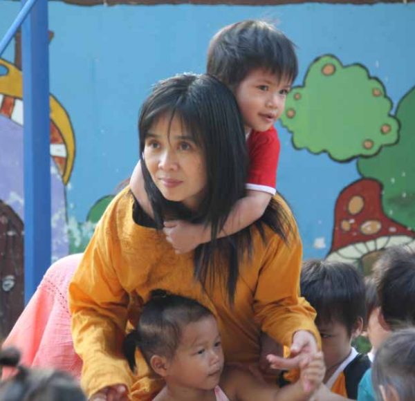 Mẹ Huỳnh Tiểu Hương - người Mẹ của gần 350 trẻ em mồ côi khiếm khuyết